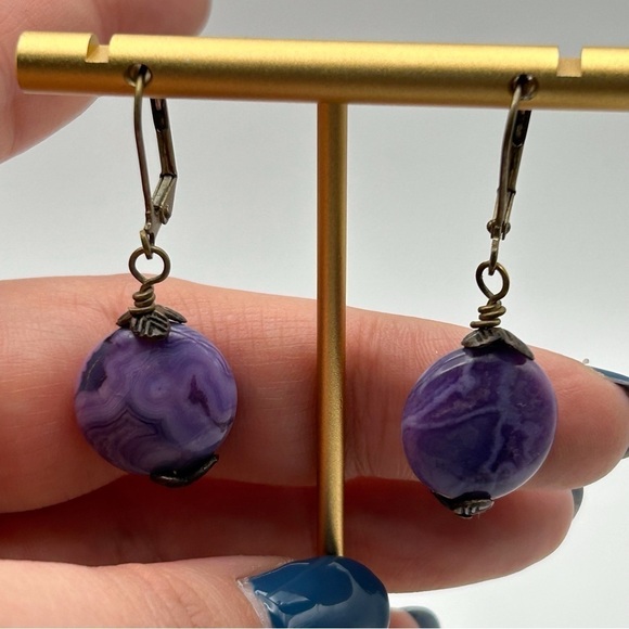 Round Genuine Swirl Purple Dyed Agate Quartz Lever Back Dangle Earrings - Picture 5 of 6